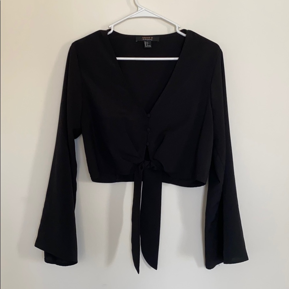 Forever 21 Contemporary Collection Crop Top Size M